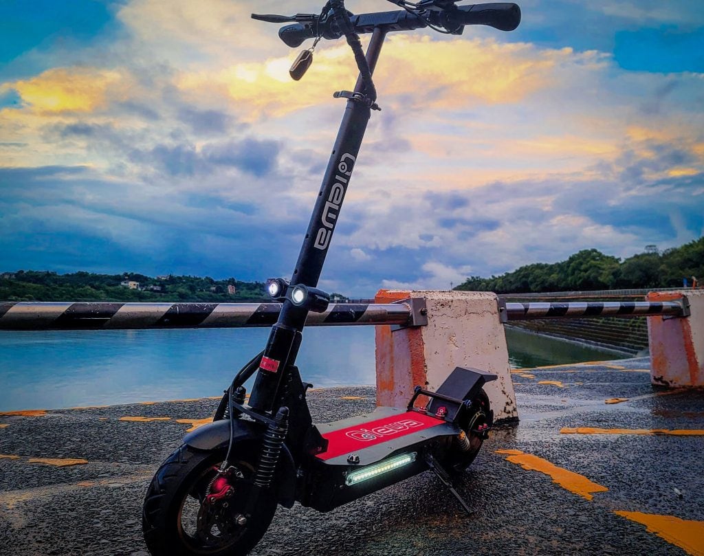 q1 hummer scooter