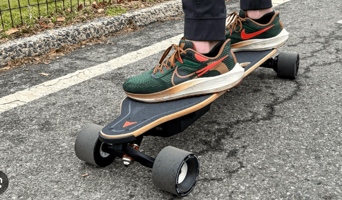 Best Electric Skateboard for Commuting