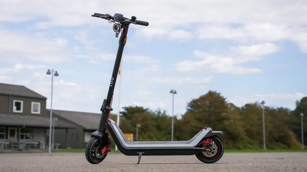 NIU KQi3 Sport Electric Scooter: Your Key to Smarter Urban Mobility