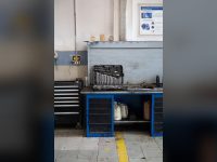 Organised workbench with a tool set